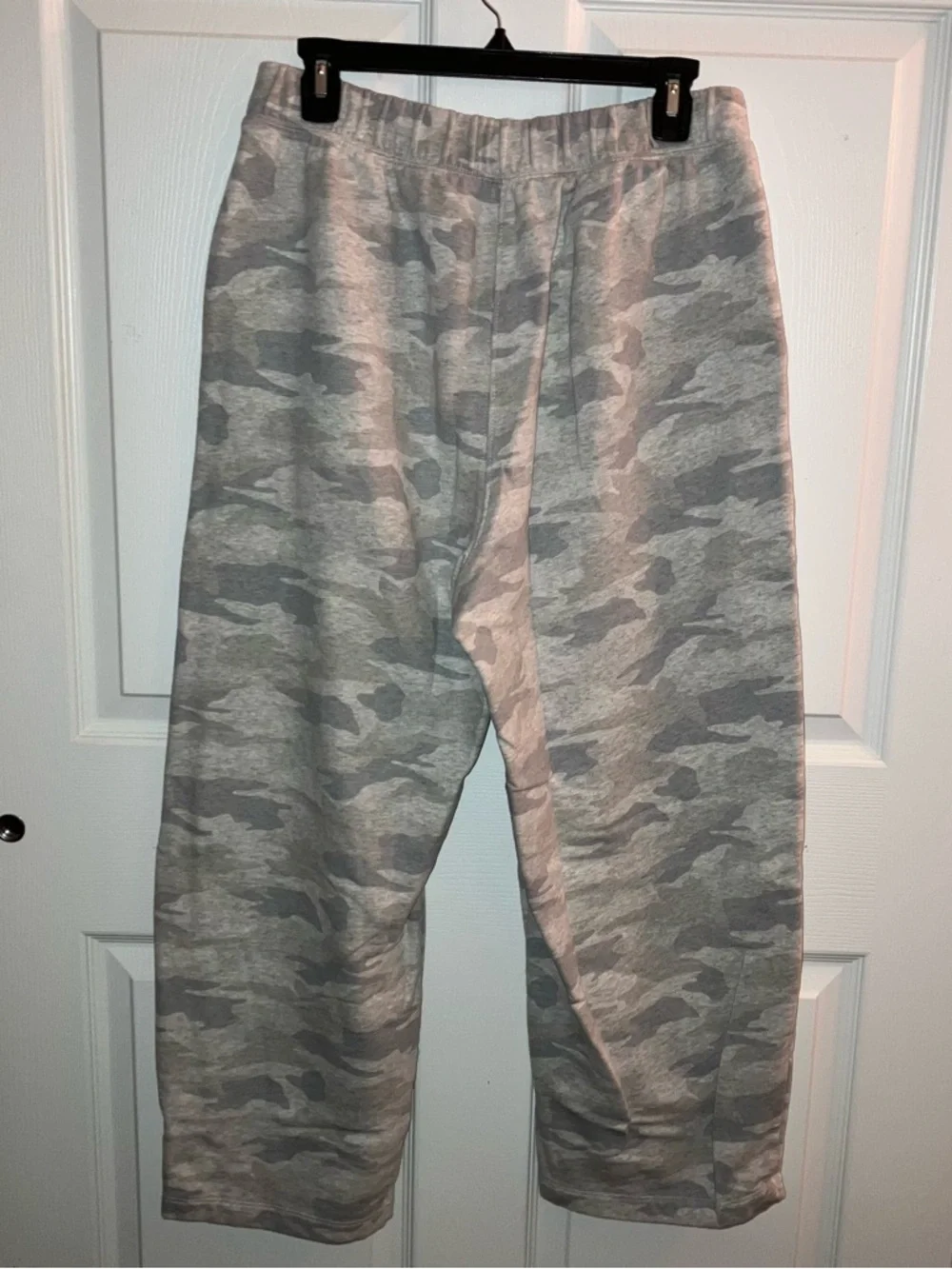 American Eagle Camo Barrel Sweatpants - Picture 6 of 8